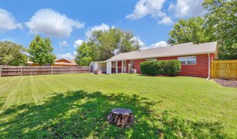 305 Valleyview Ct, Andover, KS 67002