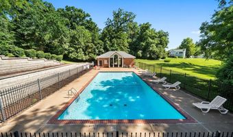 170 Cascade Terrace Dr, Ballwin, MO 63021