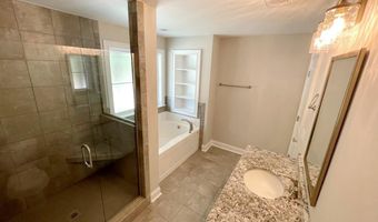 2041 ARMISTEAD Ln, Auburn, AL 36832