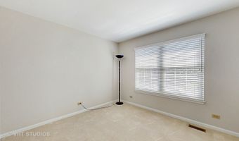 1291 White Chapel Ln, Algonquin, IL 60102