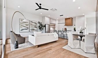 204 NW 9th St, Bentonville, AR 72712