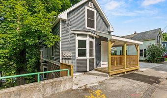 38 Newbury St, Auburn, ME 04210