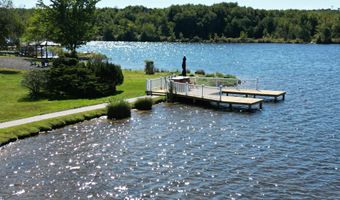 96 Longfellow Cir, Albrightsville, PA 18210