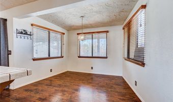 14076 Wawona Rd, Apple Valley, CA 92307