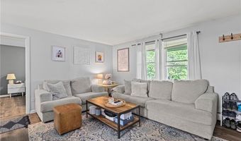 70 Carroll Ave 303, Newport, RI 02840