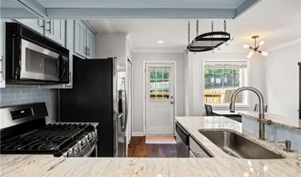 2232 Dunseath Ave NW 404, Atlanta, GA 30318