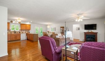 108 Lock Ln, Alum Creek, WV 25003