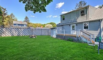 7 Hemlock Dr, Johnston, RI 02919