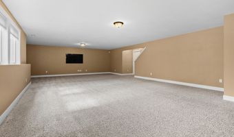 5730 Summerset Woods Dr, Alto, MI 49302