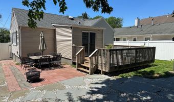 92 Woodland Dr, Aberdeen, NJ 07735