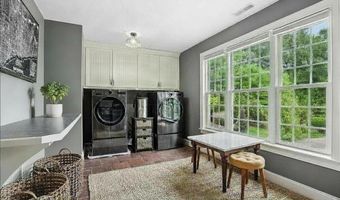 14 Aspen Ln, Bedford, NH 03110