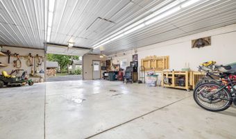 615 E Prairie Ln, Ash Grove, MO 65604