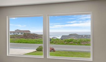 975 OCEAN Dr, Bandon, OR 97411