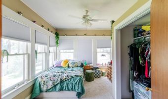 708 N 5th St, Atchison, KS 66002
