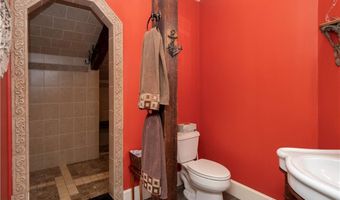 11 Willow St 5, Newport, RI 02840