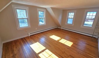 35 Meadow Rd, Clinton, CT 06413