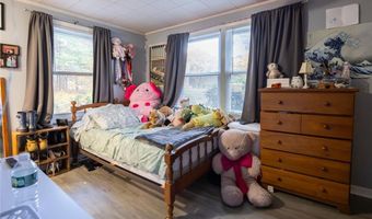 711 Black Plain Rd, North Smithfield, RI 02896