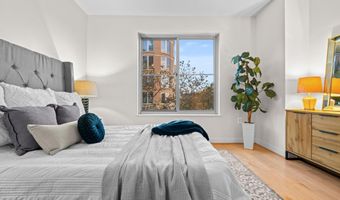 820 N POLLARD St 307, Arlington, VA 22203