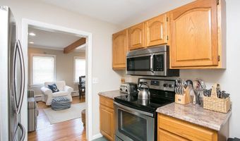 45 Holland St, Newport, RI 02840