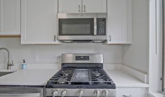 5301 WESTBARD Cir 328, Bethesda, MD 20816