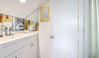 604 Thames & 4 Dixon St, Newport, RI 02840