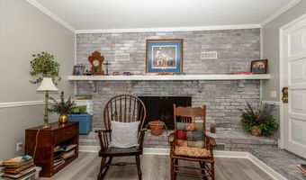553 W Hunt Rd, Alcoa, TN 37701