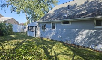 2 Jeffrey Ln, Albany, NY 12211