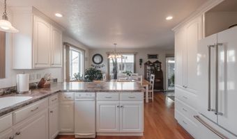 2669 CHICAGO St, Albany, OR 97322