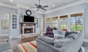 106 Pear Tree Ln, Benton, LA 71006