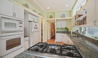 628 A St NE, Washington, DC 20002