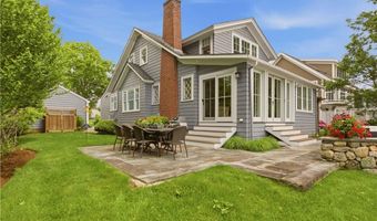 11 Opechee Dr, Barrington, RI 02806