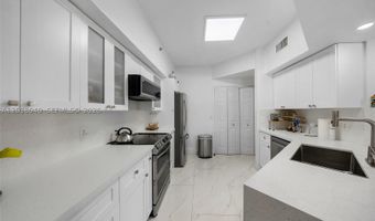 3255 NE 184th St 12112, Aventura, FL 33160