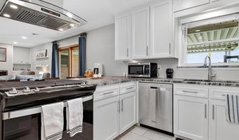1031 SE Greystone Ave, Bartlesville, OK 74006