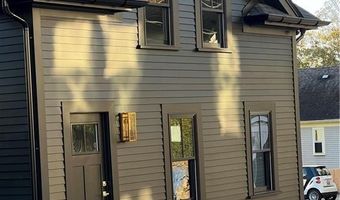 42 Marlborough St, East Greenwich, RI 02818