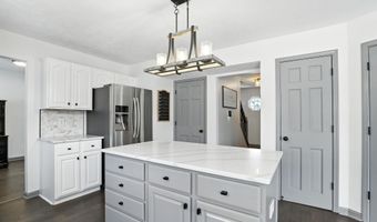 7961 Thornberry Ct, Avon, IN 46123