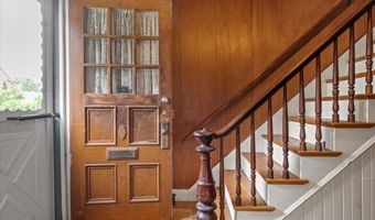 17 Neponset Ave, Boston, MA 02136