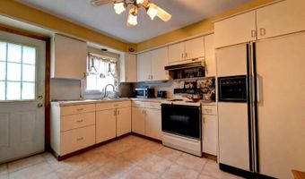 36 Hemlock Ave, Bayonne, NJ 07035