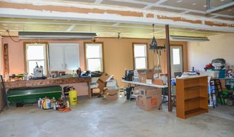 499 W River Rd, Augusta, ME 04330