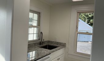 35 West St, Cromwell, CT 06416