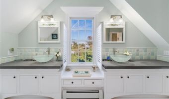 27 W Willow Ln, Charlestown, RI 02813