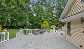 81 Union Ave, Amityville, NY 11701
