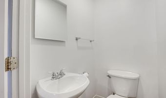 5924 CAUBA Ct, Alexandria, VA 22310