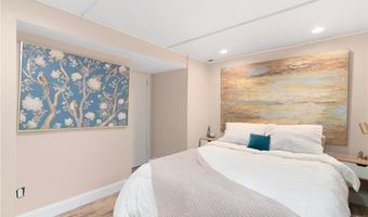 37 Charles St, Barrington, RI 02806