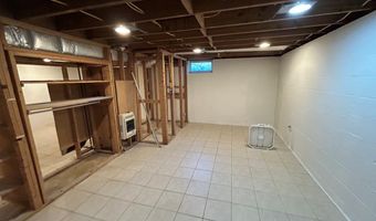 106 SHORE Dr, Big Sandy, TN 38221