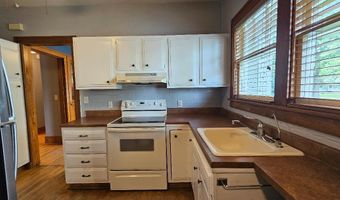 901 N 1ST St, Aberdeen, SD 57401