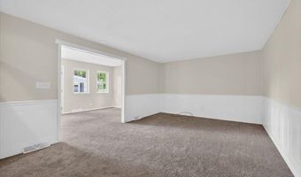 12 Winifred Dr, Albany, NY 12205