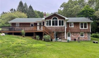 10 Lakeside Dr, Charlestown, RI 02813