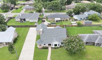 246 Pine Driveway, Bay St. Louis, MS 39520