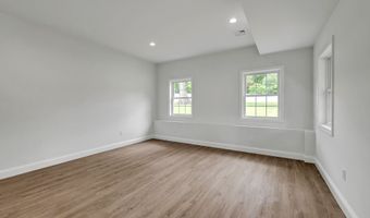 20 Depalma Ln, Danbury, CT 06811