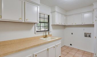 102 Hickory St, Brandon, MS 39042